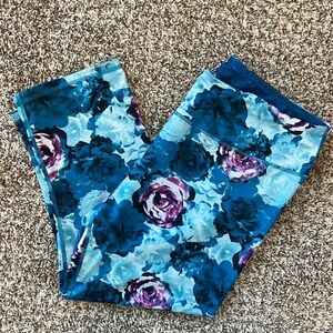 Kyodan {2 in 1} Workout Capri! Bright Floral & Blue Heather Reversible!
